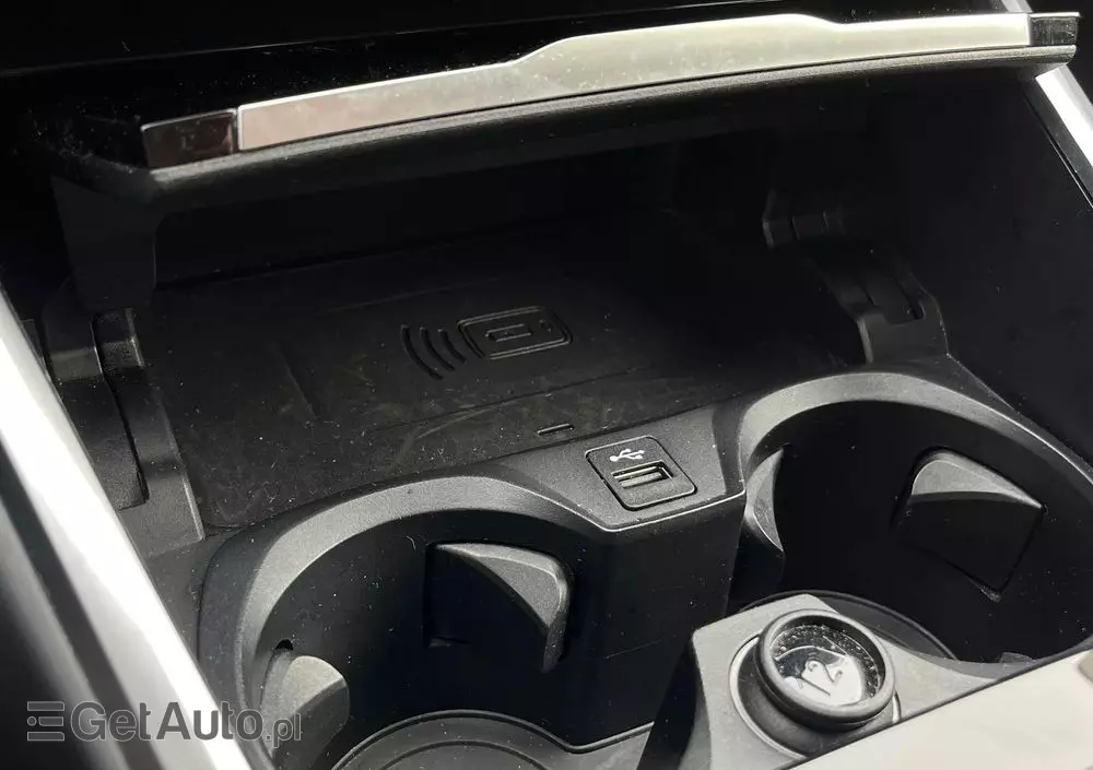 BMW Seria 3 320d xDrive Sport Line