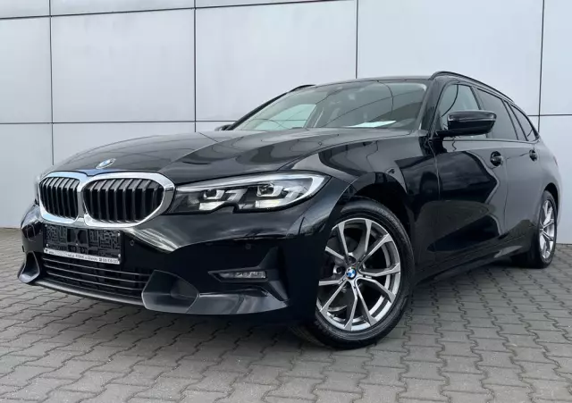 BMW Seria 3 320d xDrive Sport Line