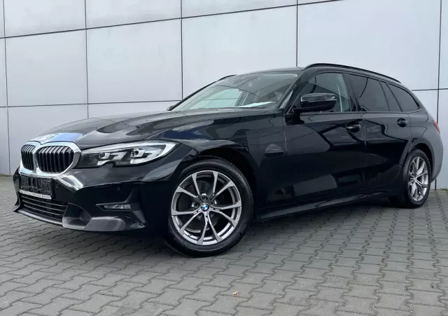 BMW Seria 3 320d xDrive Sport Line