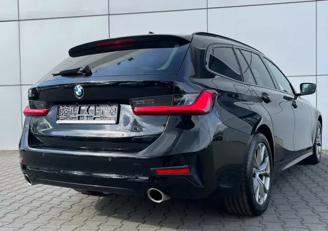 BMW Seria 3 320d xDrive Sport Line