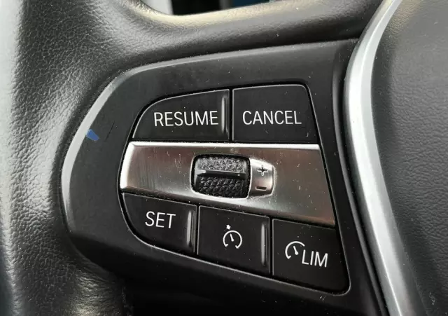 BMW Seria 3 320d xDrive Sport Line