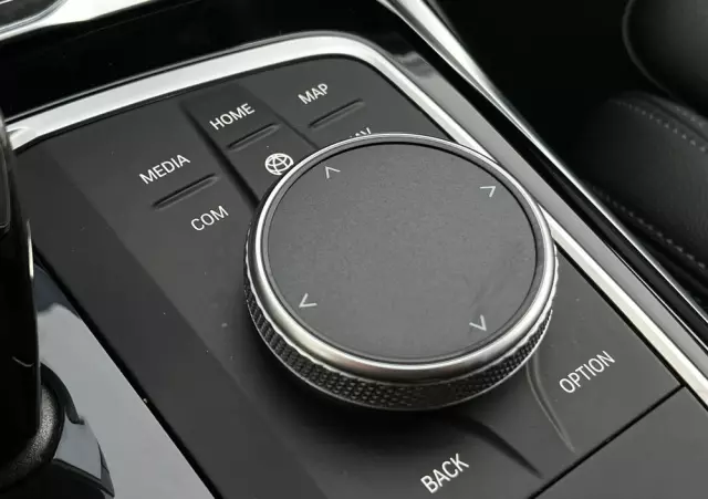 BMW Seria 3 320d xDrive Sport Line