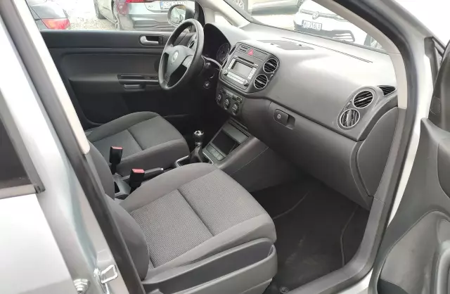 VOLKSWAGEN Golf 1.9 TDI (105 KM) Plus