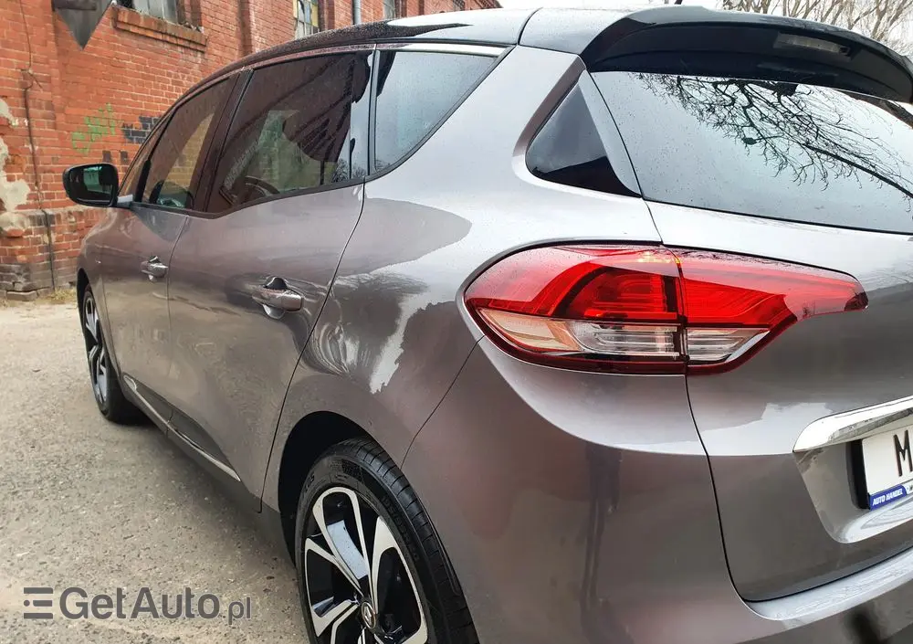 RENAULT Scenic TCe 140 GPF EDC INTENS