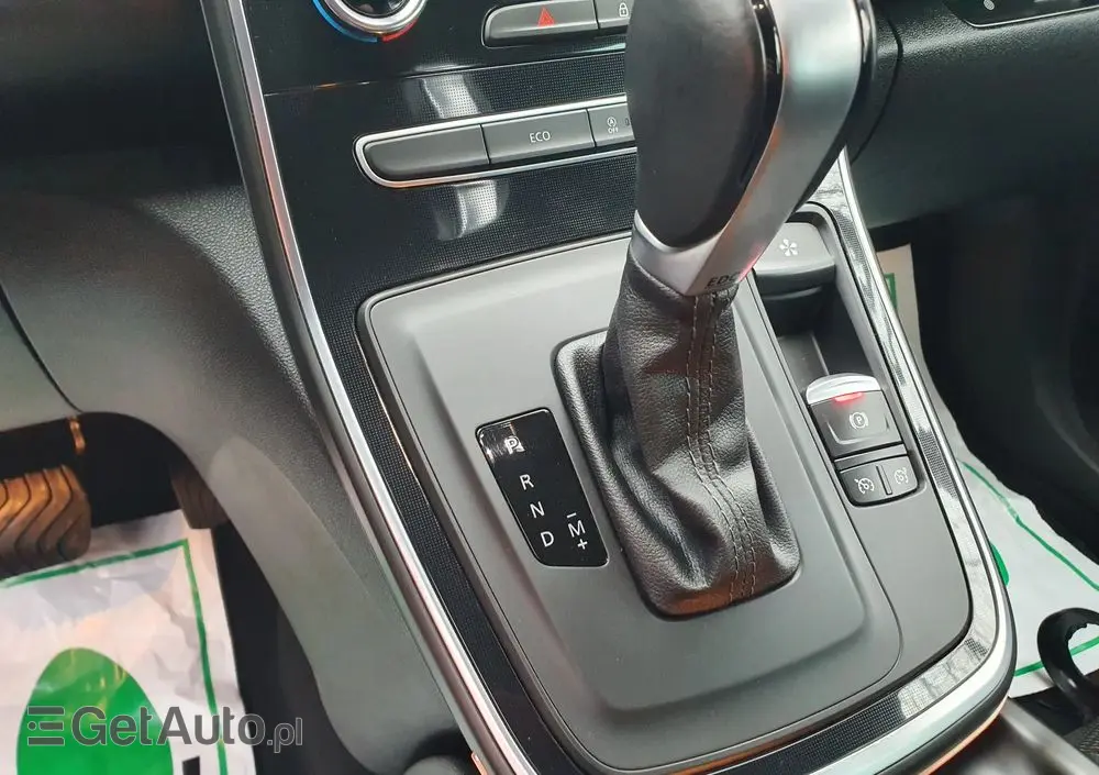 RENAULT Scenic TCe 140 GPF EDC INTENS
