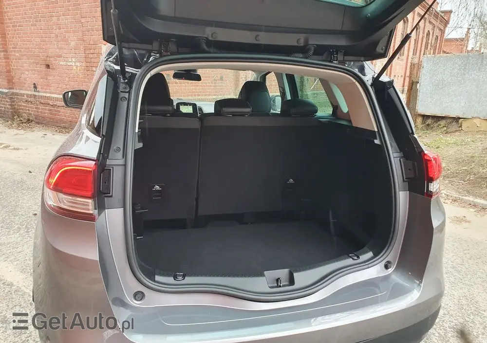RENAULT Scenic TCe 140 GPF EDC INTENS