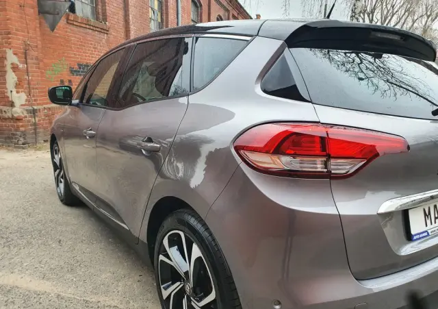 RENAULT Scenic TCe 140 GPF EDC INTENS