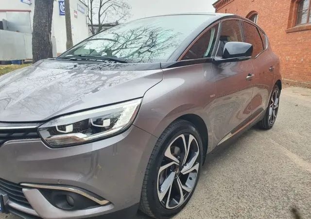 RENAULT Scenic TCe 140 GPF EDC INTENS