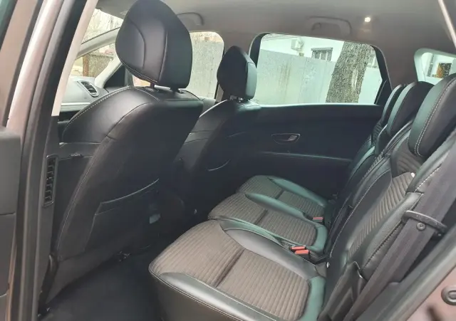 RENAULT Scenic TCe 140 GPF EDC INTENS