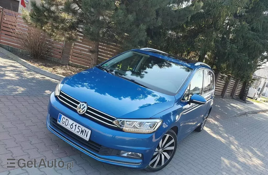 VOLKSWAGEN Touran 