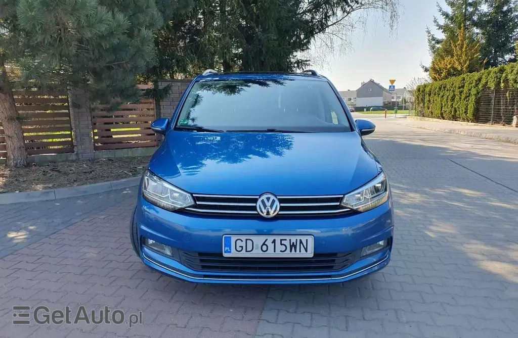 VOLKSWAGEN Touran 