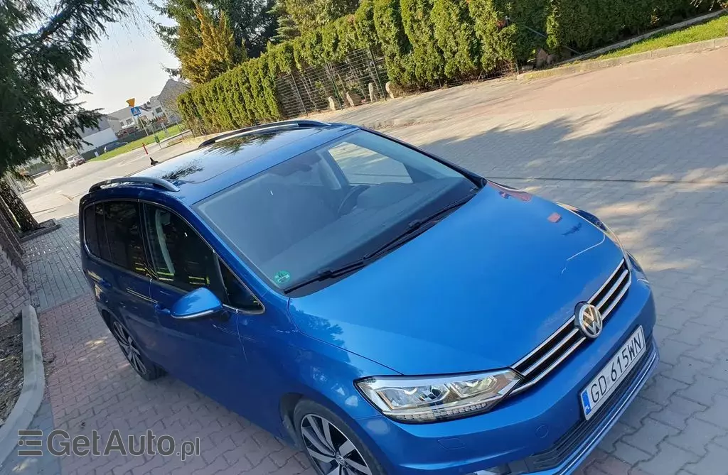 VOLKSWAGEN Touran 