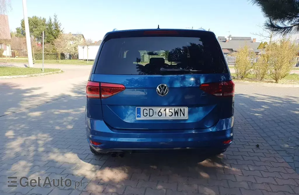VOLKSWAGEN Touran 