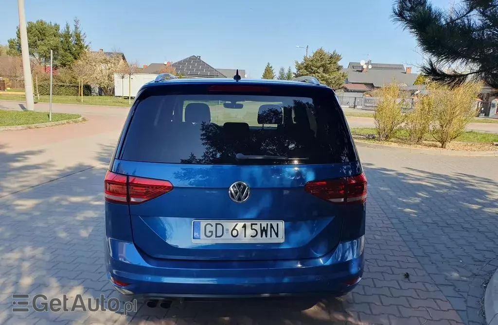 VOLKSWAGEN Touran 