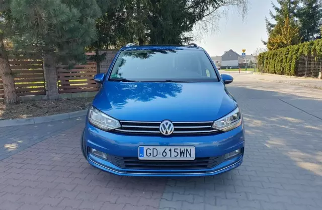 VOLKSWAGEN Touran 