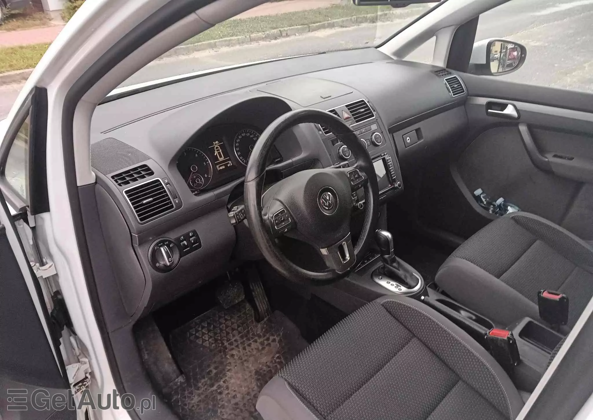 VOLKSWAGEN Touran 2.0 TDI DPF BlueMotion Technology DSG Comfortline