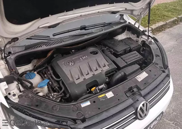 VOLKSWAGEN Touran 2.0 TDI DPF BlueMotion Technology DSG Comfortline