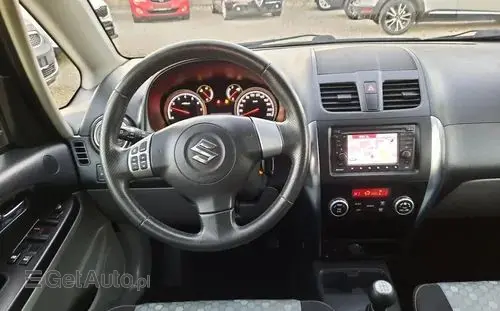 SUZUKI SX4 