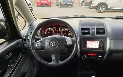 SUZUKI SX4 