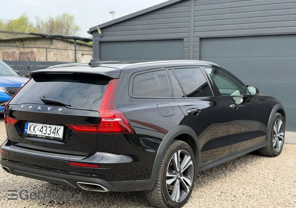 VOLVO V60 Cross Country B4 D AWD Geartronic Pro