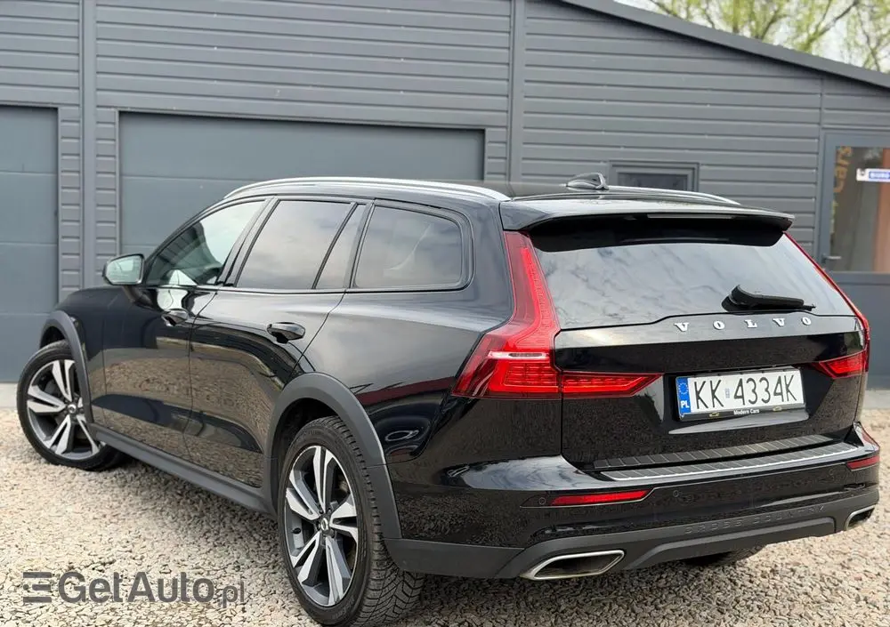 VOLVO V60 Cross Country B4 D AWD Geartronic Pro