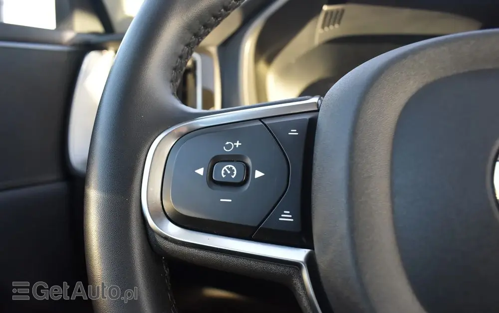 VOLVO XC 60 B4 B Essential