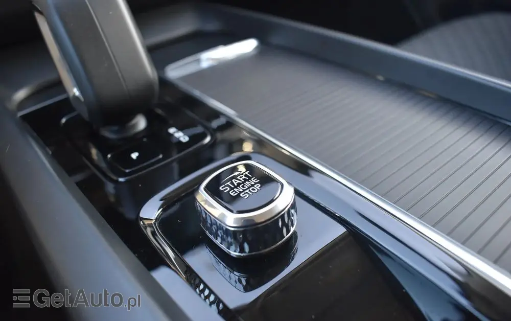 VOLVO XC 60 B4 B Essential