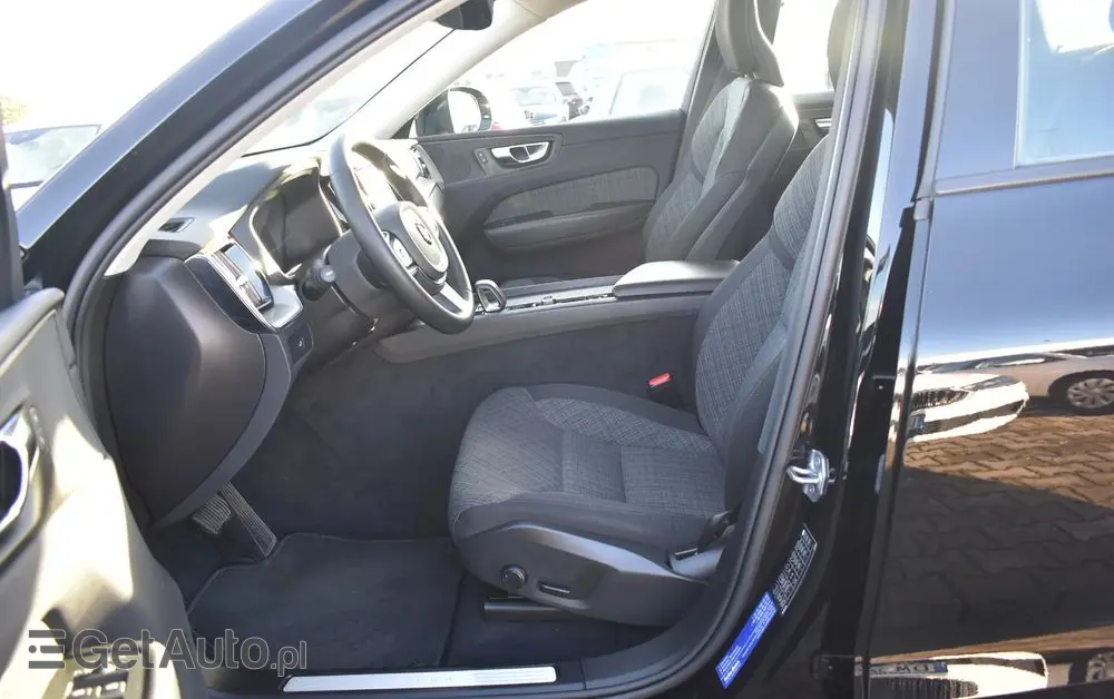 VOLVO XC 60 B4 B Essential