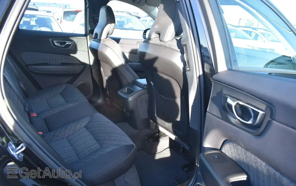 VOLVO XC 60 B4 B Essential