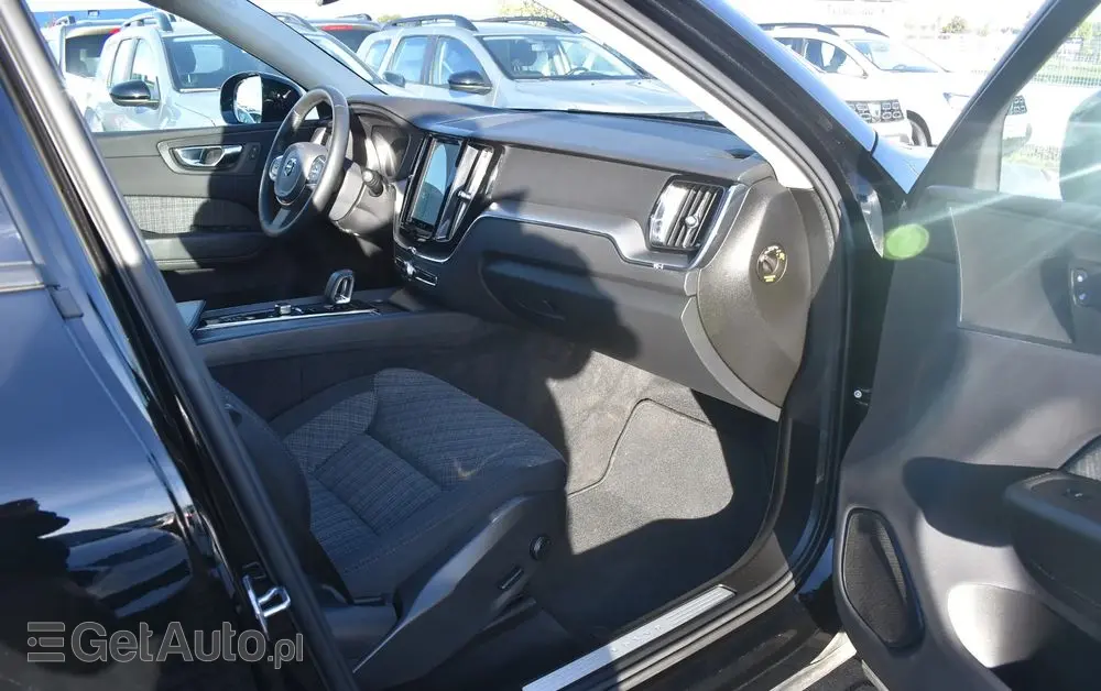 VOLVO XC 60 B4 B Essential