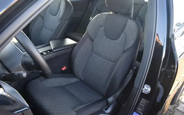 VOLVO XC 60 B4 B Essential