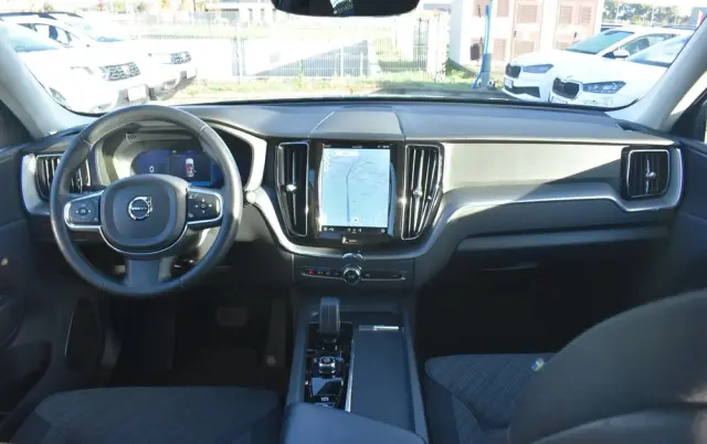 VOLVO XC 60 B4 B Essential