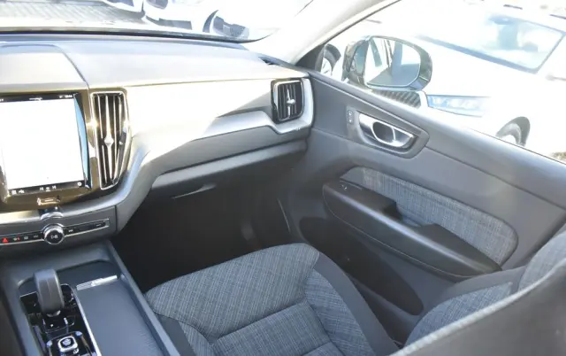 VOLVO XC 60 B4 B Essential