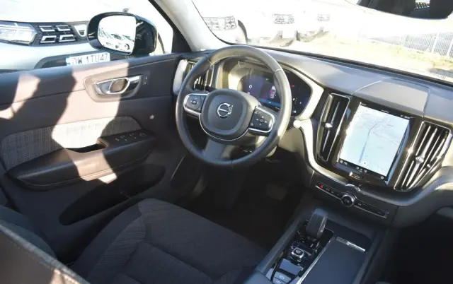 VOLVO XC 60 B4 B Essential