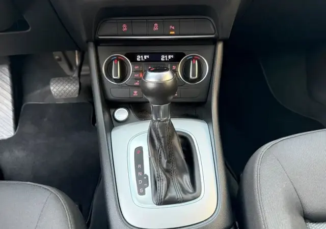 AUDI Q3 1.4 TFSI Design S tronic