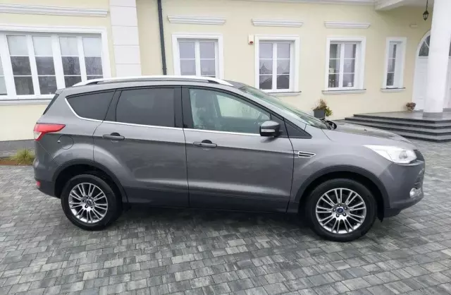FORD Kuga 