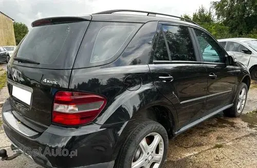 MERCEDES-BENZ ML 
