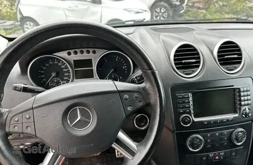 MERCEDES-BENZ ML 