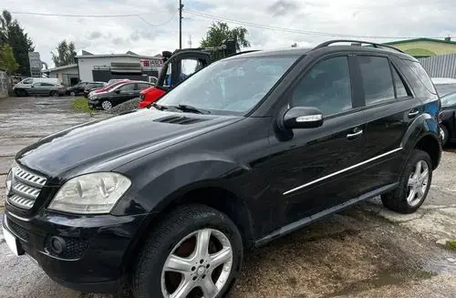 MERCEDES-BENZ ML 