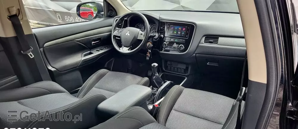 MITSUBISHI Outlander 2.0 2WD Inform