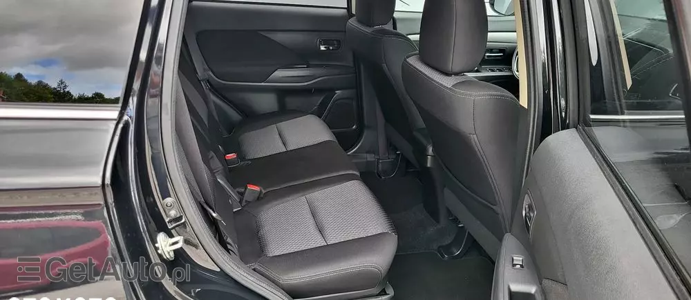 MITSUBISHI Outlander 2.0 2WD Inform