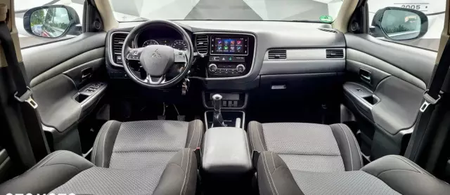 MITSUBISHI Outlander 2.0 2WD Inform