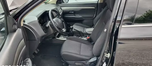 MITSUBISHI Outlander 2.0 2WD Inform