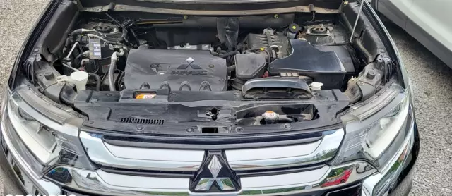 MITSUBISHI Outlander 2.0 2WD Inform