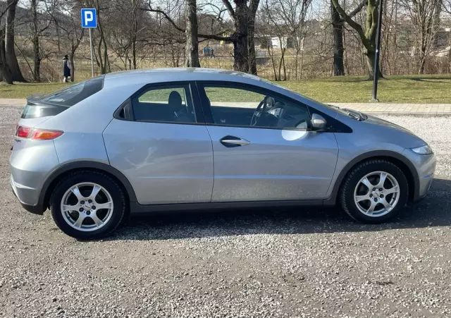 HONDA Civic 1.8i-VTEC Comfort