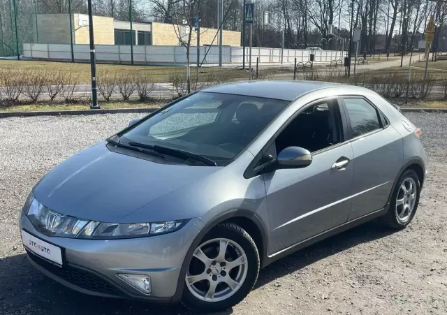 HONDA Civic 1.8i-VTEC Comfort