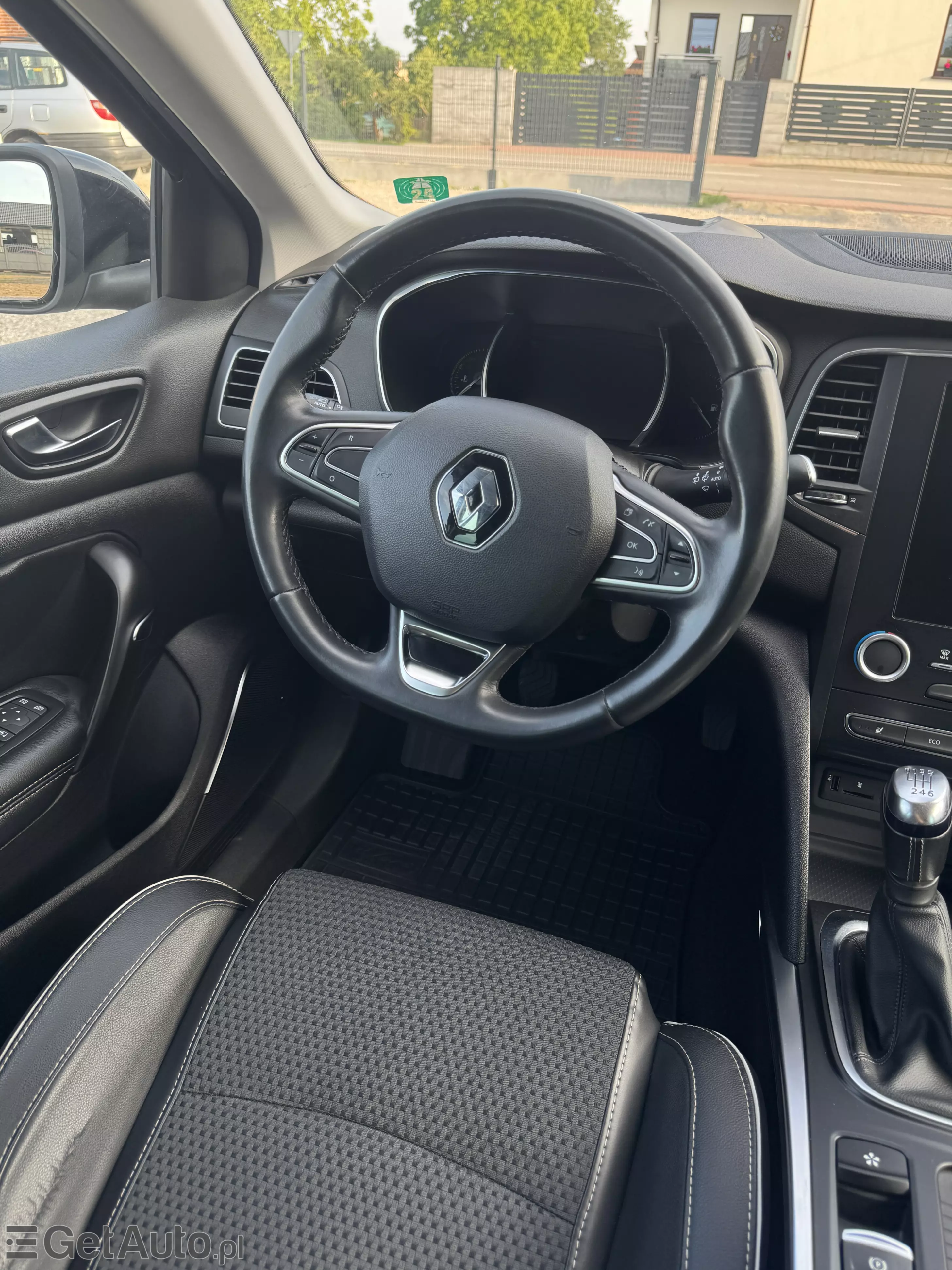 RENAULT Megane Bose Energy TCe 130