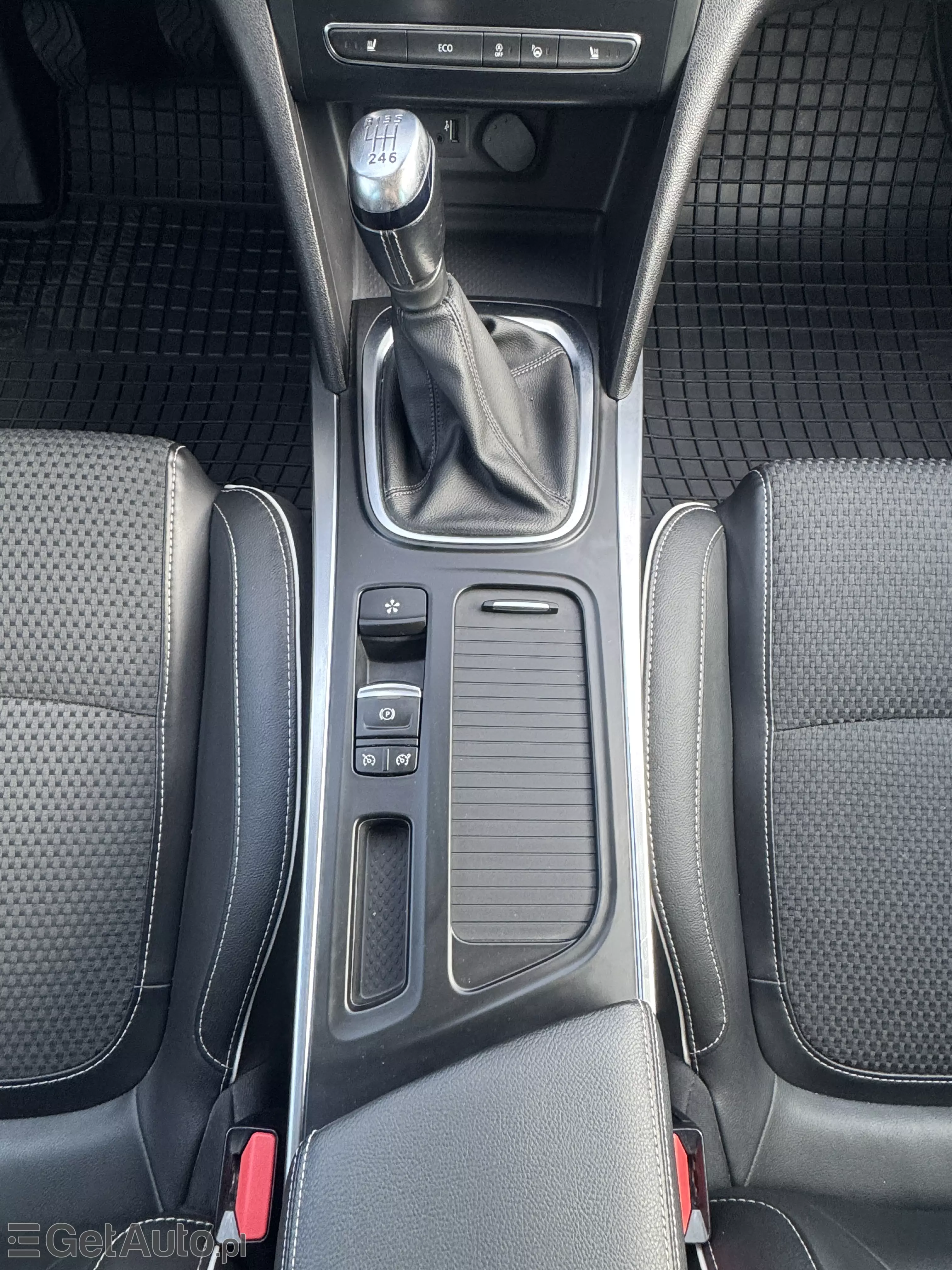 RENAULT Megane Bose Energy TCe 130