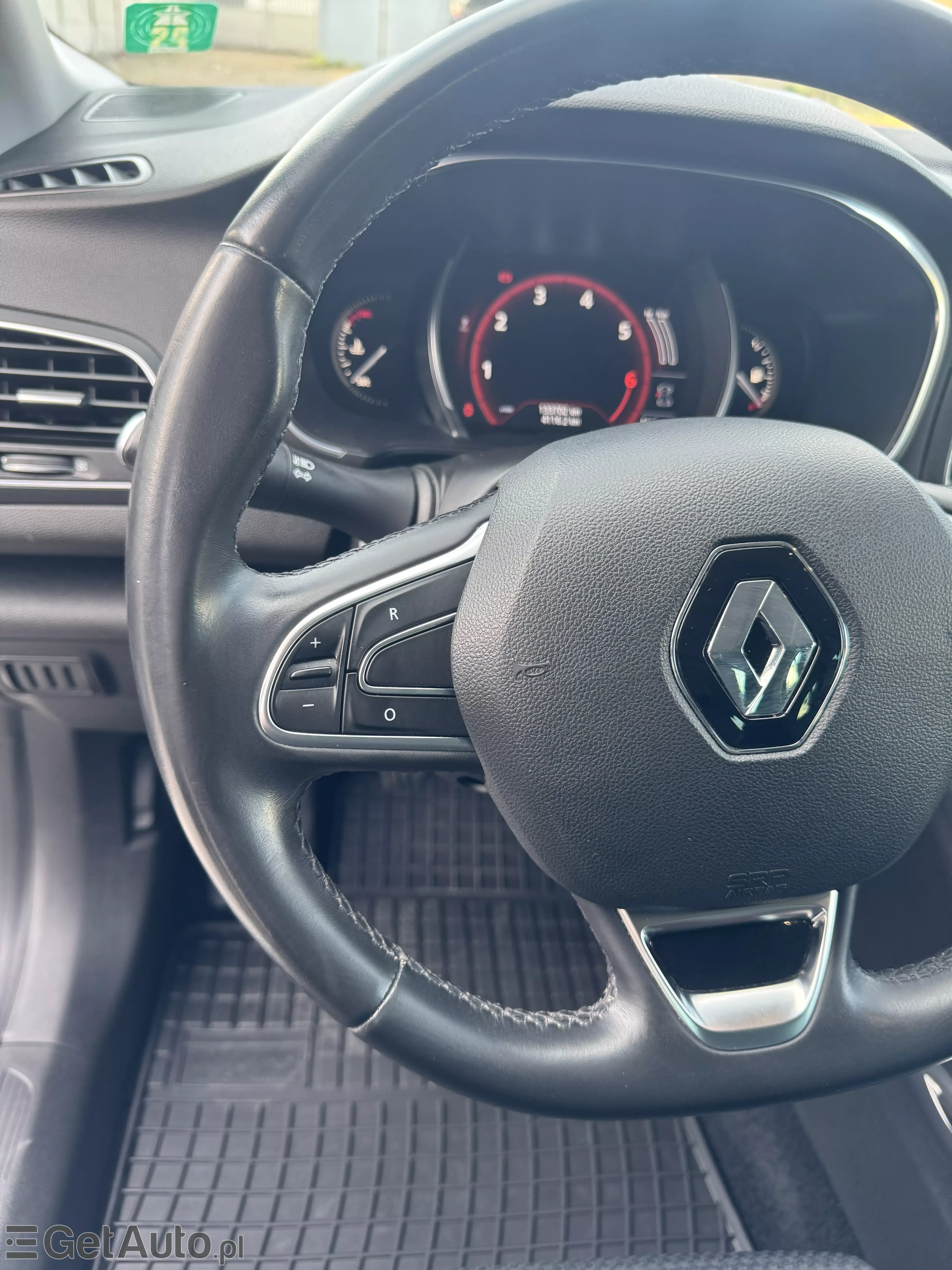 RENAULT Megane Bose Energy TCe 130