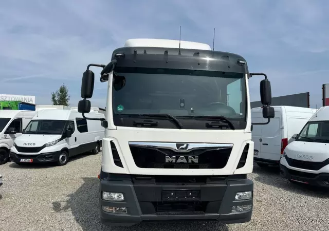 MAN TGM 18.320/E6/Automat/Sypialka/Klima/poduszka przód i tył/rama do zabudowy 